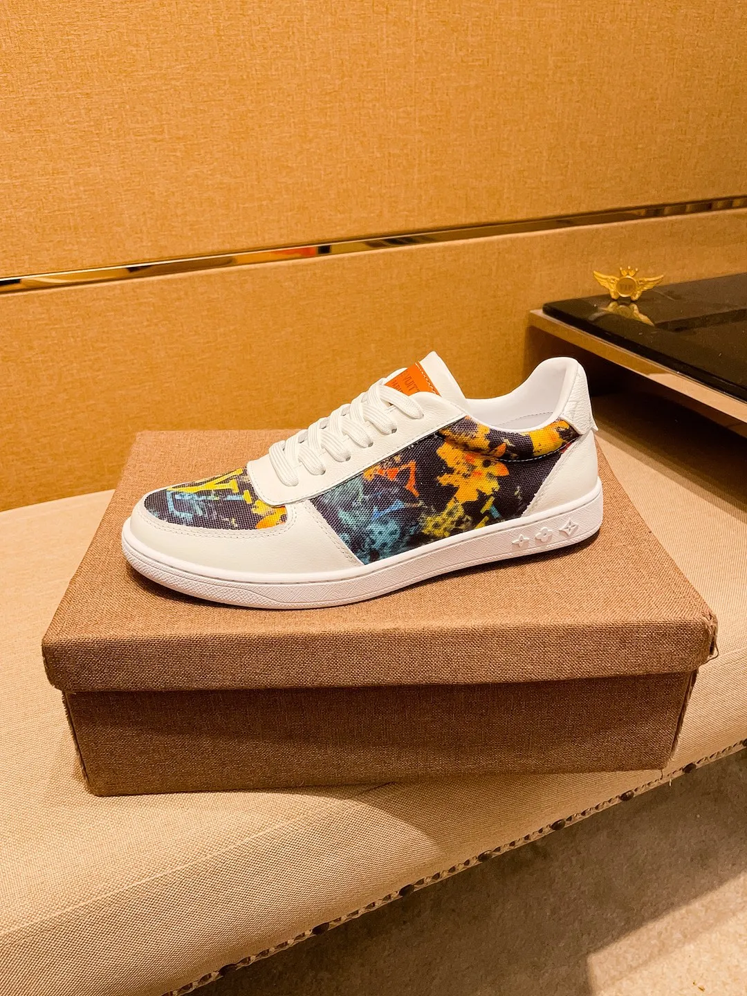 Men's shoes 💰 380💰【LV】🔥 Louis Vuitton, high-end men's shoes brand official website 1:1 latest masterpiece: the upper is made of Italian imported first-layer cowhide with a comfortable and breathable lining➕original non-slip and wear-resistant outsole🔥, making walking more convenient and comfortable! An exclusive new model, a stunning work, a beautiful 1:1 replica [color] compared to the official quality! Create a fashionable personality to set off your uniqueness! A must-have for trendy men! Classic 🔥Size: 38-44 Color: 🔥 2⃣️colors available🔥.